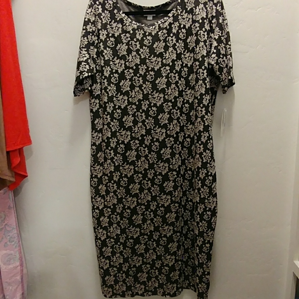 BNWT Jacquard Black floral Julia